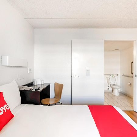 Oyo Hotel Houston Katy Freeway Екстер'єр фото