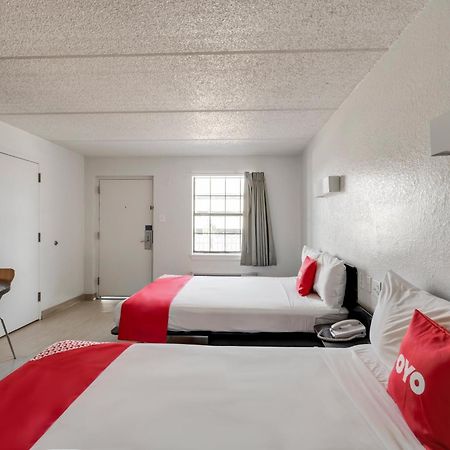 Oyo Hotel Houston Katy Freeway Екстер'єр фото