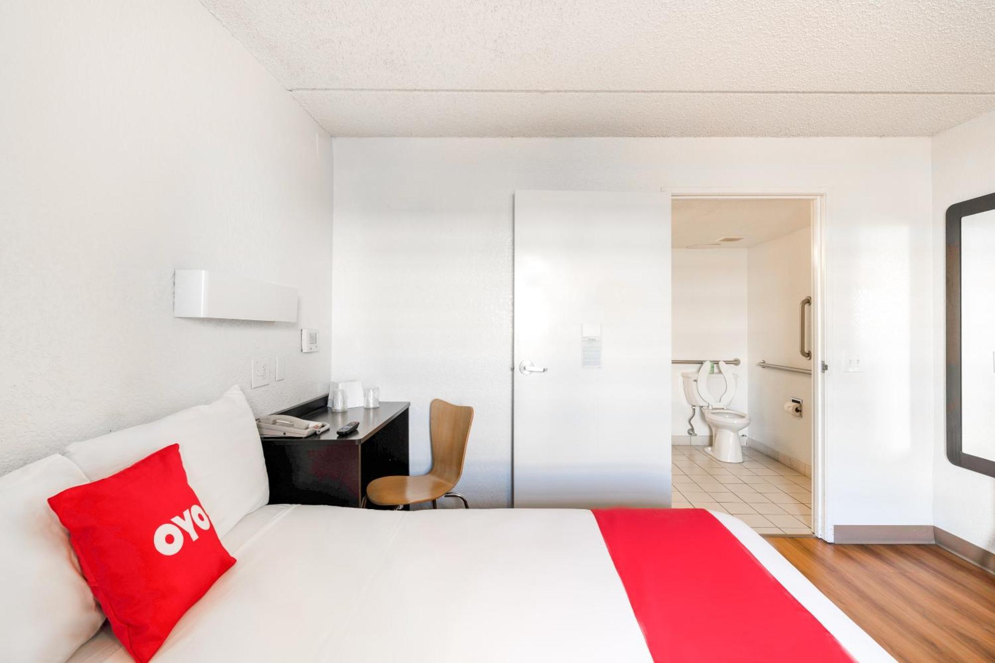 Oyo Hotel Houston Katy Freeway Екстер'єр фото