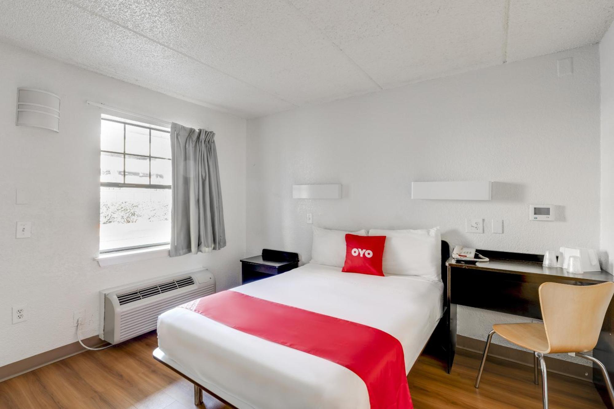 Oyo Hotel Houston Katy Freeway Екстер'єр фото