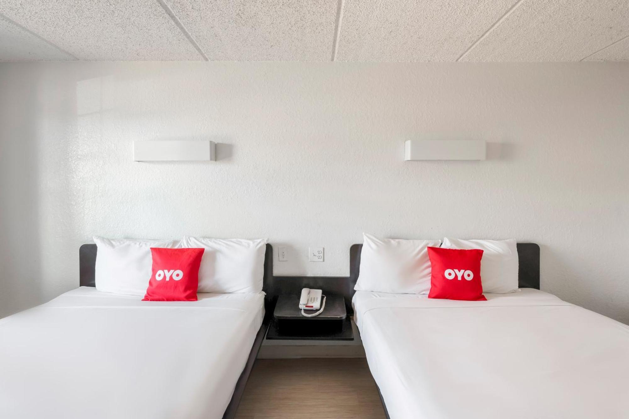 Oyo Hotel Houston Katy Freeway Екстер'єр фото