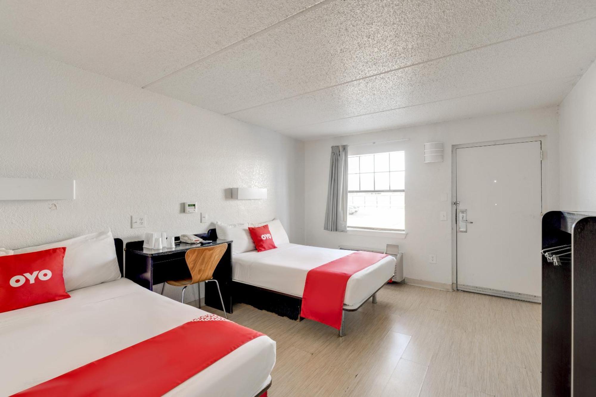Oyo Hotel Houston Katy Freeway Екстер'єр фото