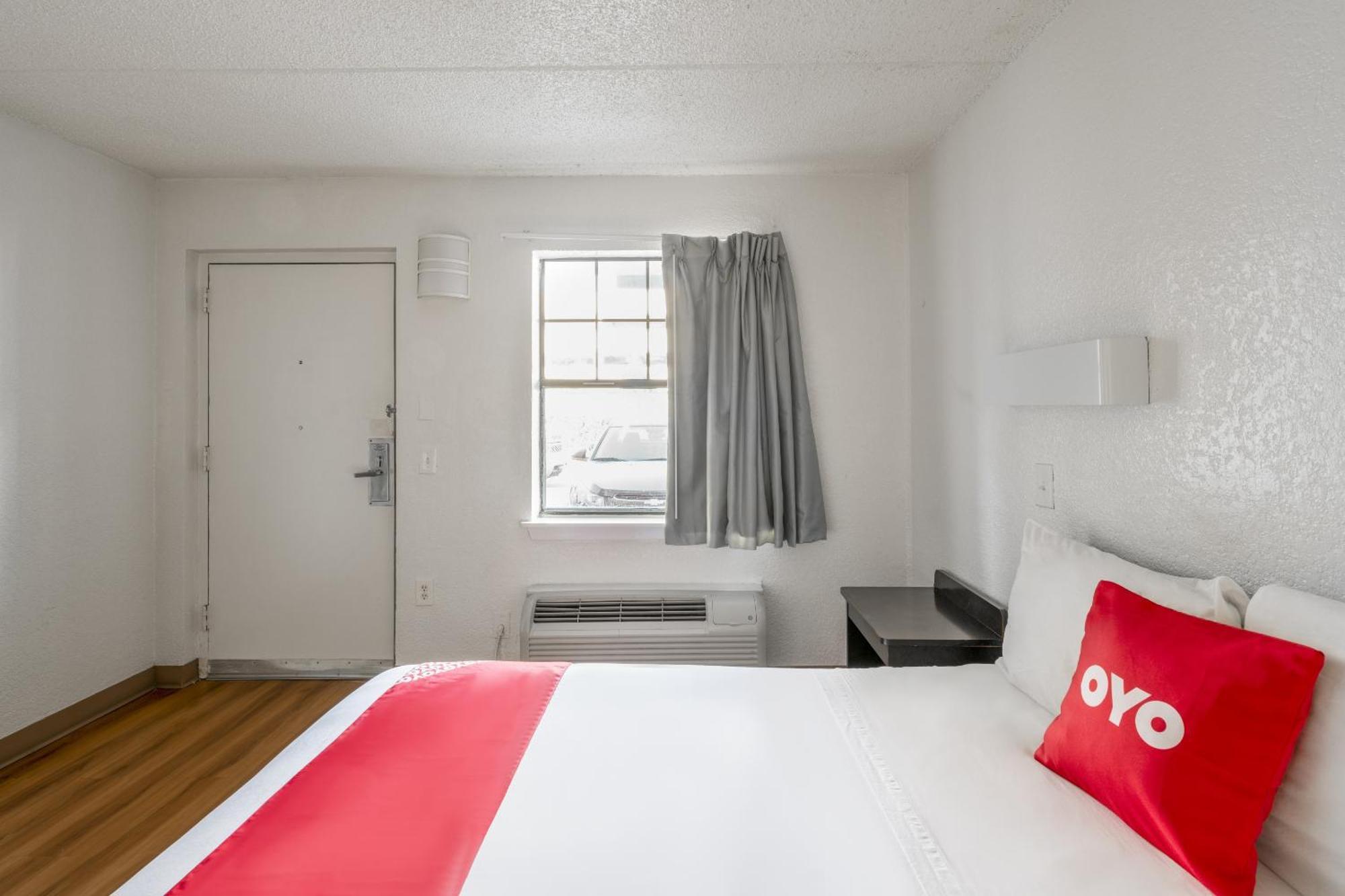 Oyo Hotel Houston Katy Freeway Екстер'єр фото